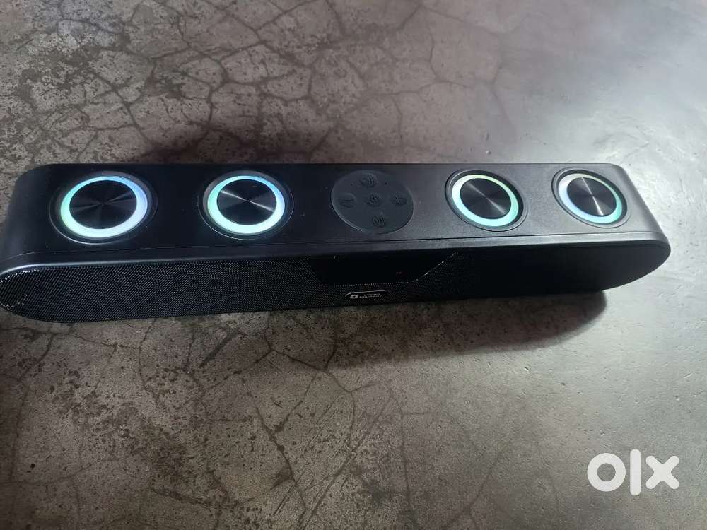 Speaker  bluetooth and rgb light