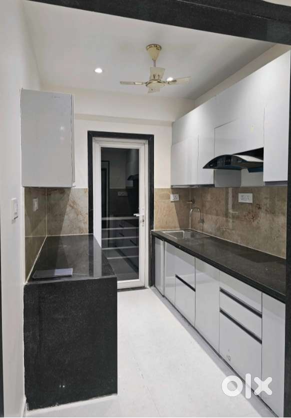 2bhk fully independent flat for girls and boys (bachlor)