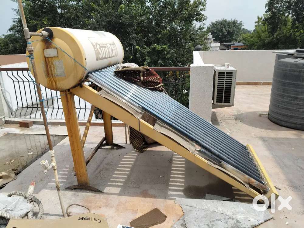 Ye ek sun ray ka solar water hai no.1kandisan sirf ek paip chenj hoga