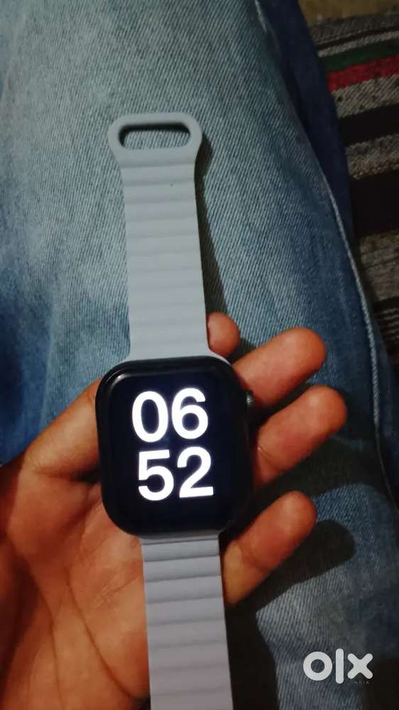 Fireboltt dream 4g smartwatch