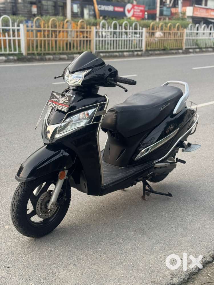 Activa 125 Bs6 Top model , Finance or exchange avialable