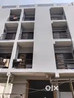 100 gaj ka plot ready to move new building sales sec115