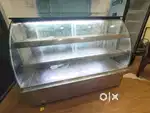 Cake fridge