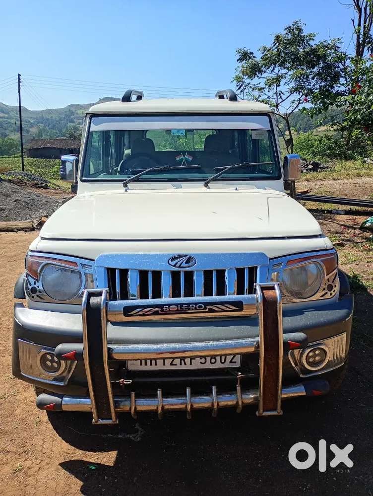 महेंद्रा बोलेरो गाडी