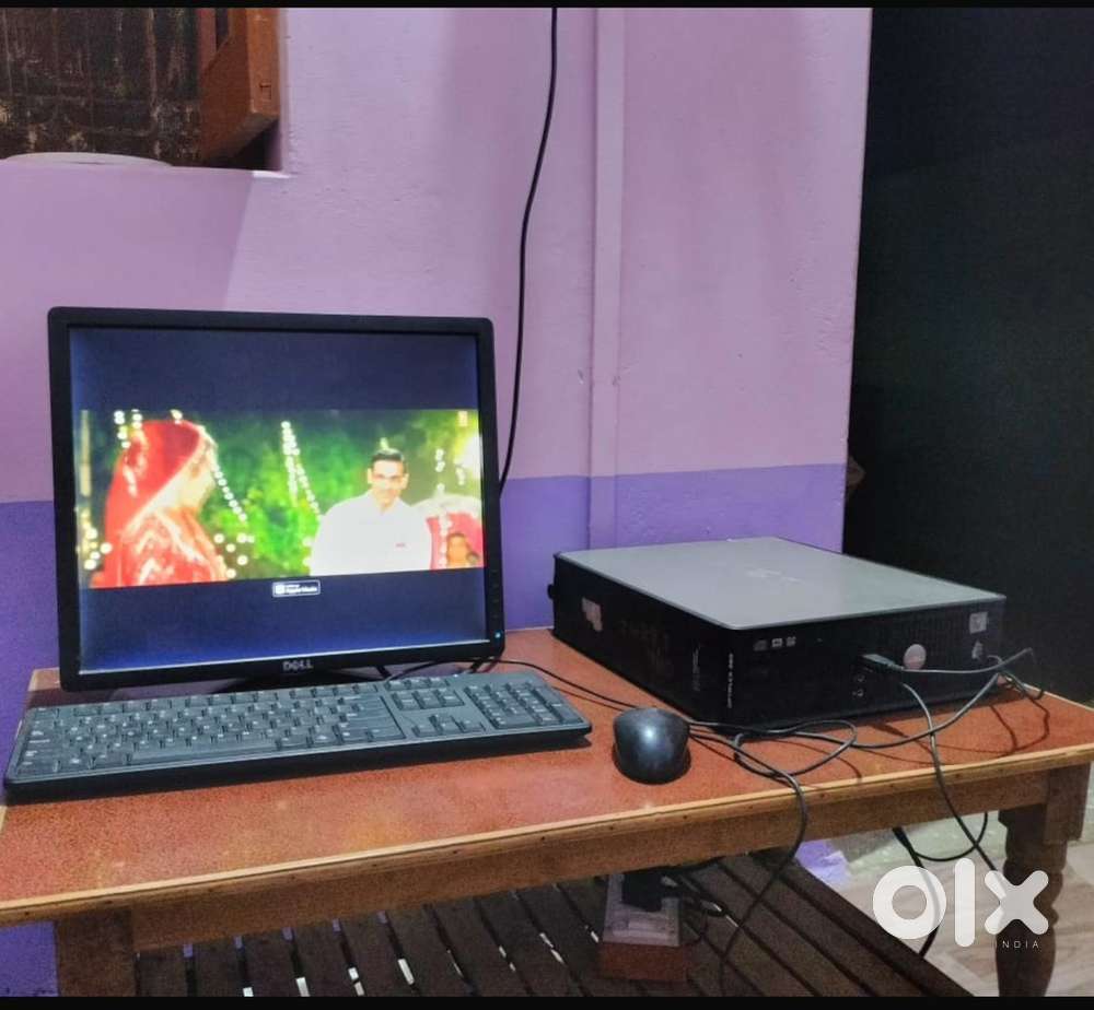 Dell Computer set well condition