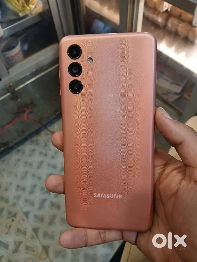 Samsung A04s 4gb ram 64gb int