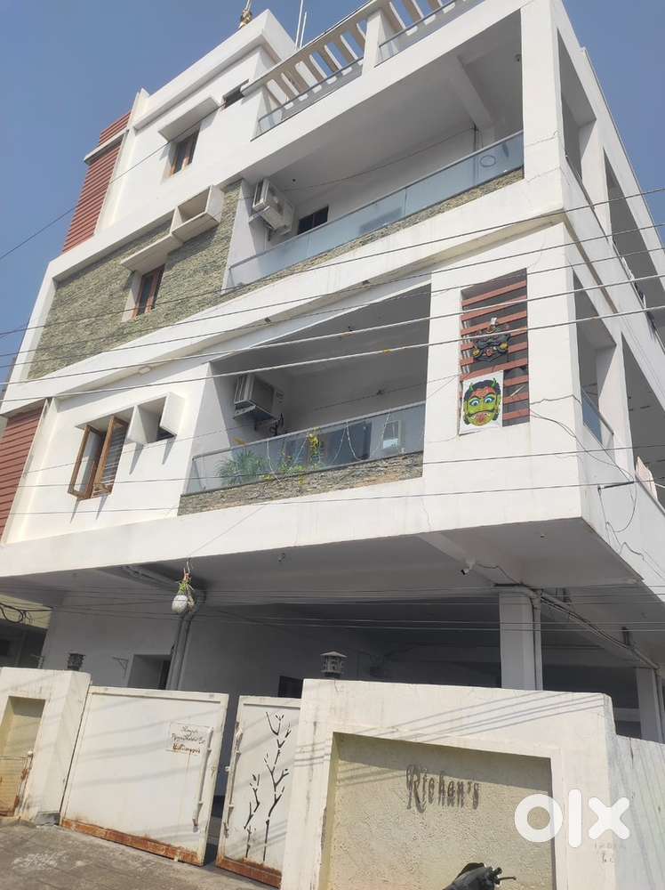 1 BHK PENT HOUSE WITH LIFT FACILTY