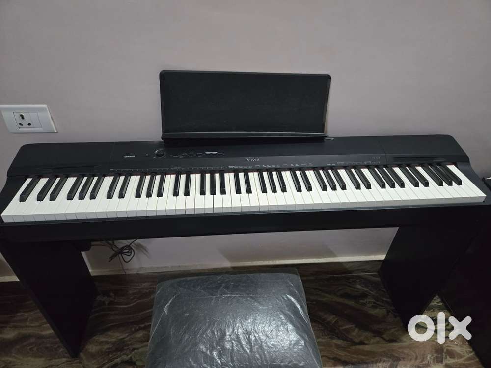 Casio Privia PX-160 Digital Piano – Excellent Condition
