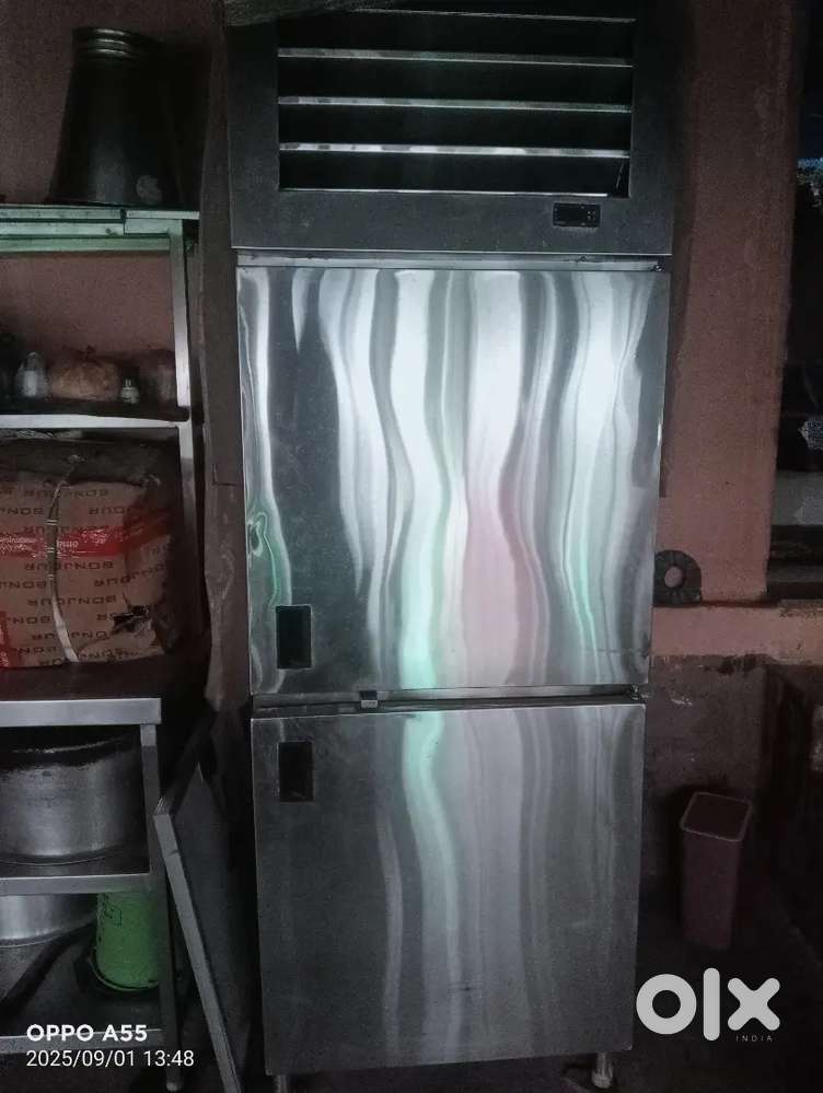 Vertical fridge