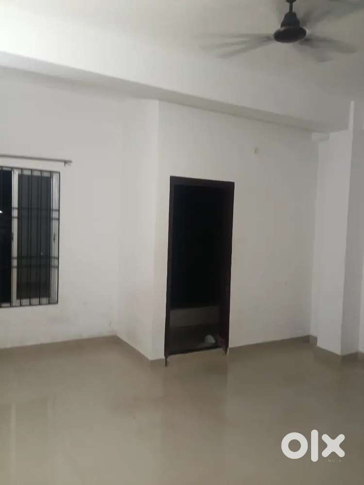 Independent Tiles Flooring Single Room With Attached B/K at Zoo Road