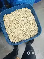 RATNAGIRI KAJU AVAILABLE.