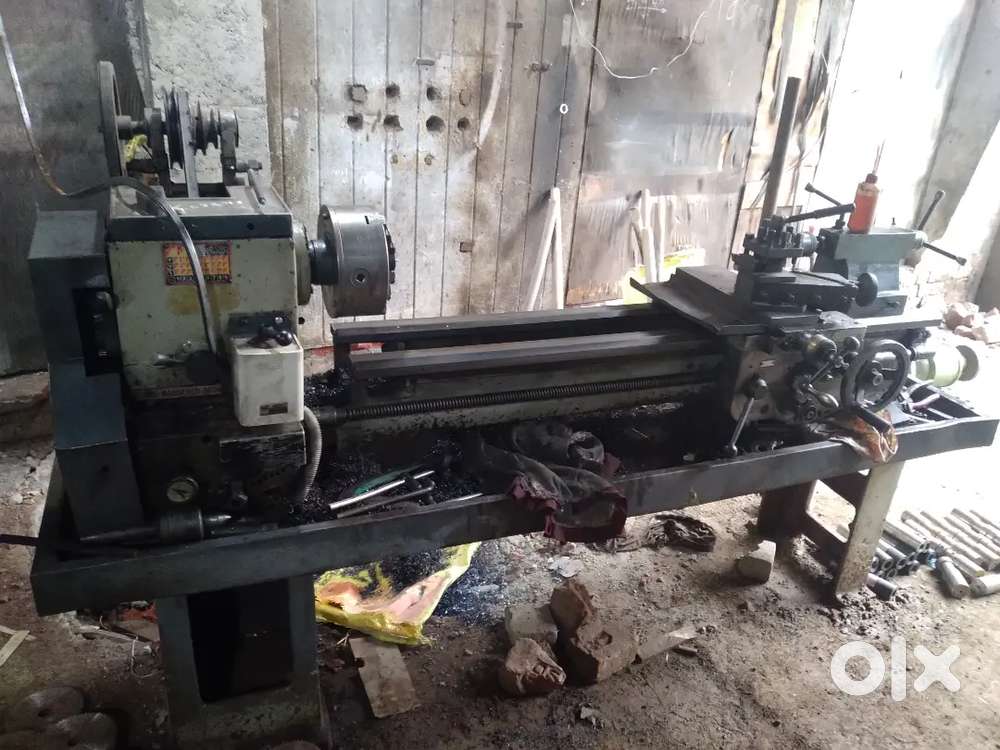 Lath machine