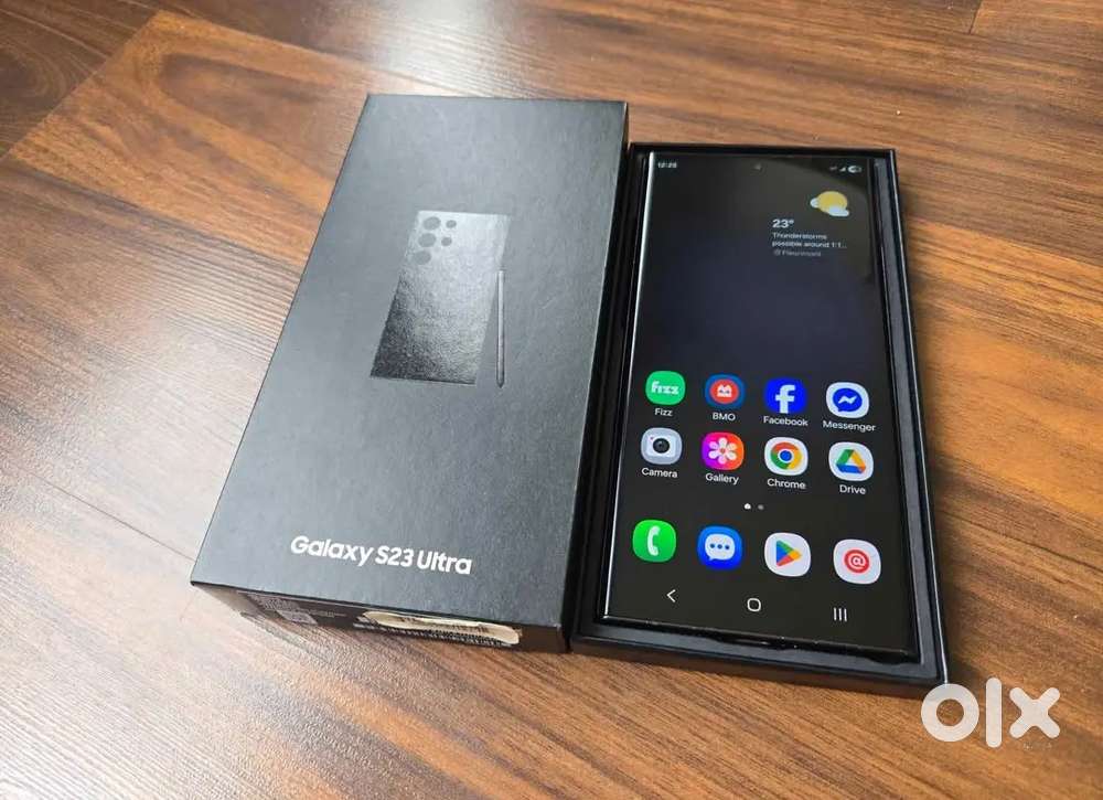 Samsung S 23 ultra  12 256 GB in good condition