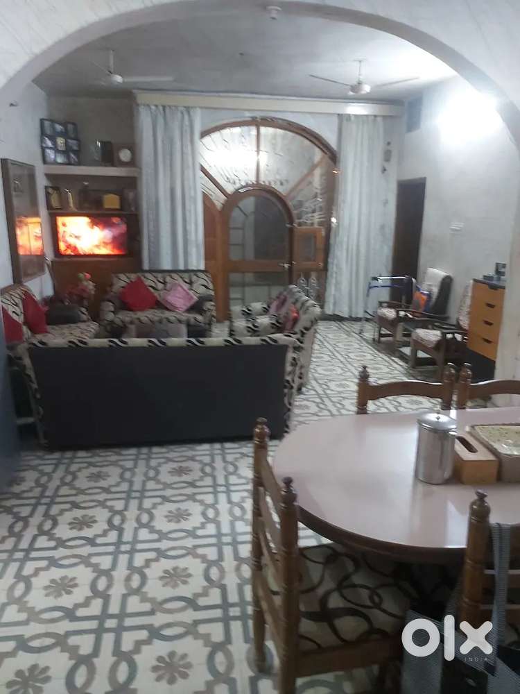 Located in heart of raja park