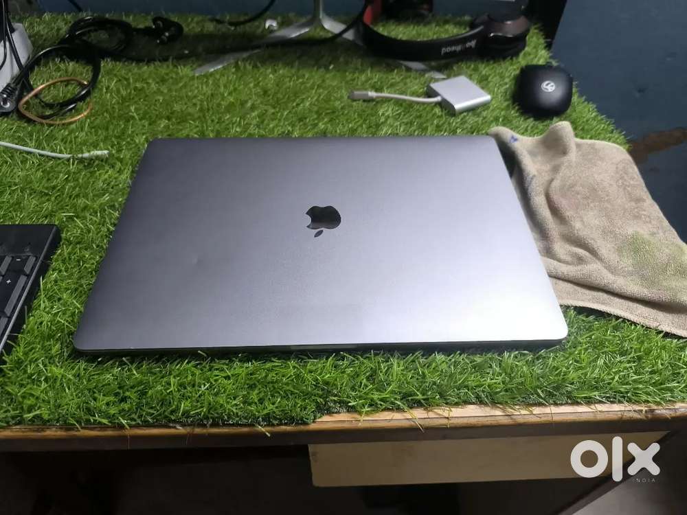 Macbook pro 2019 i7 16gb ram 500storage