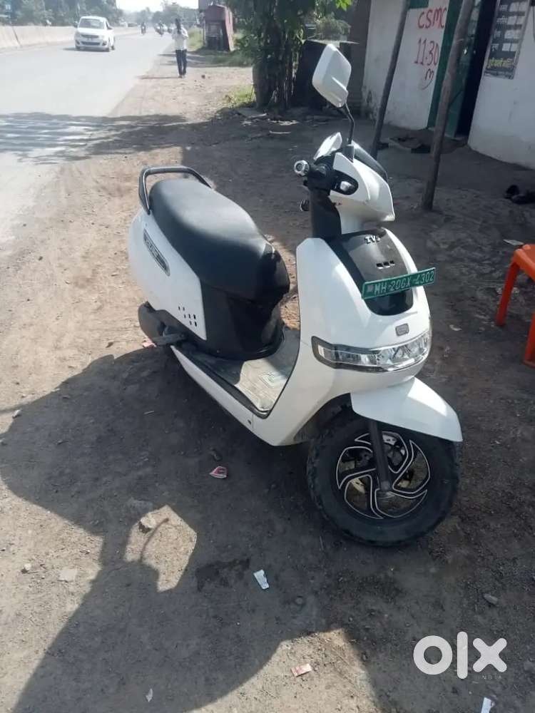 TVs iqube for sale is in good condition intrested person can contact