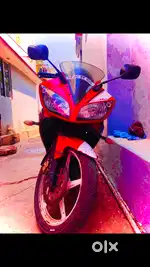 Yamaha R15 V1