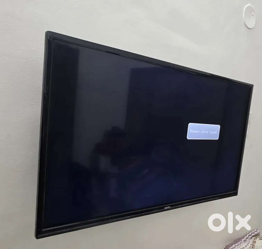 SANYO 32 INCH LED TV