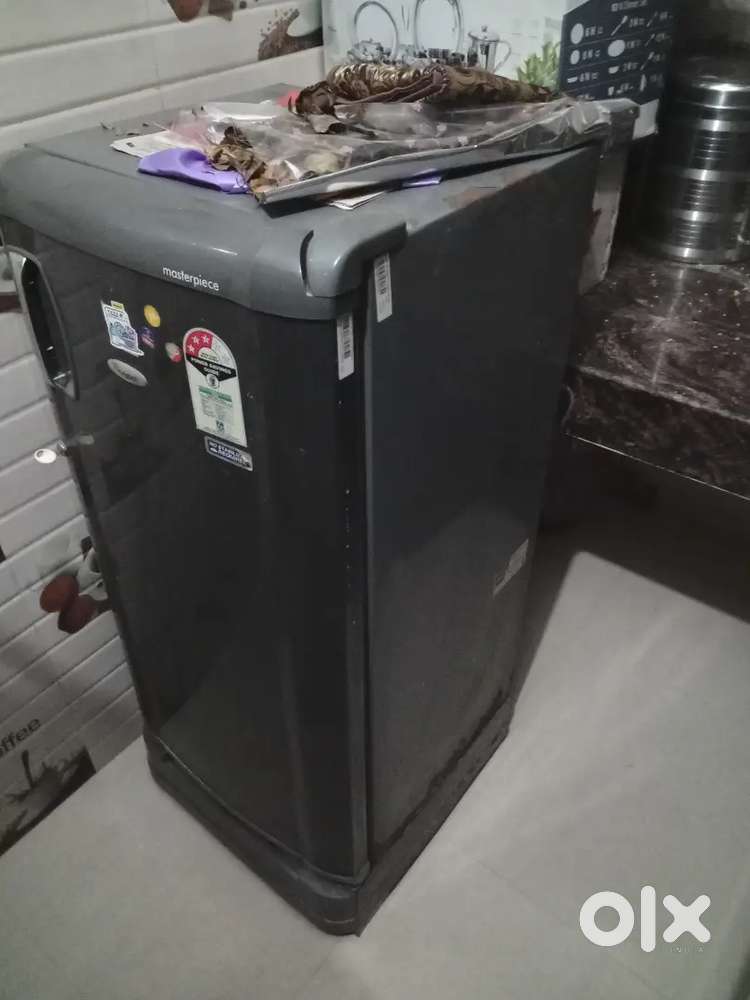 i sell Whirlpool refrigerator in good condition