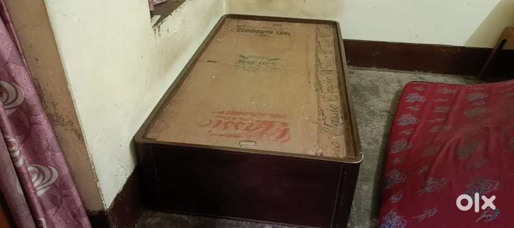 Single Box Bed 6×3 foot very very good condition
