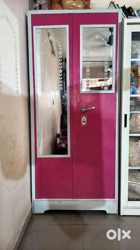 Almirah Dual Mirror