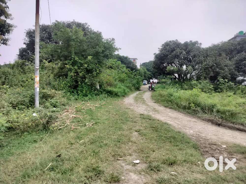 Plot avilable in dehradun