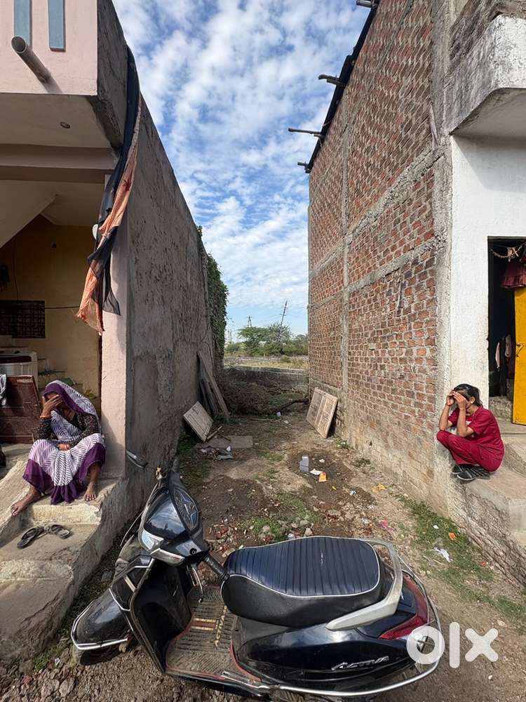 Rajestry aur namantran hai plot ka