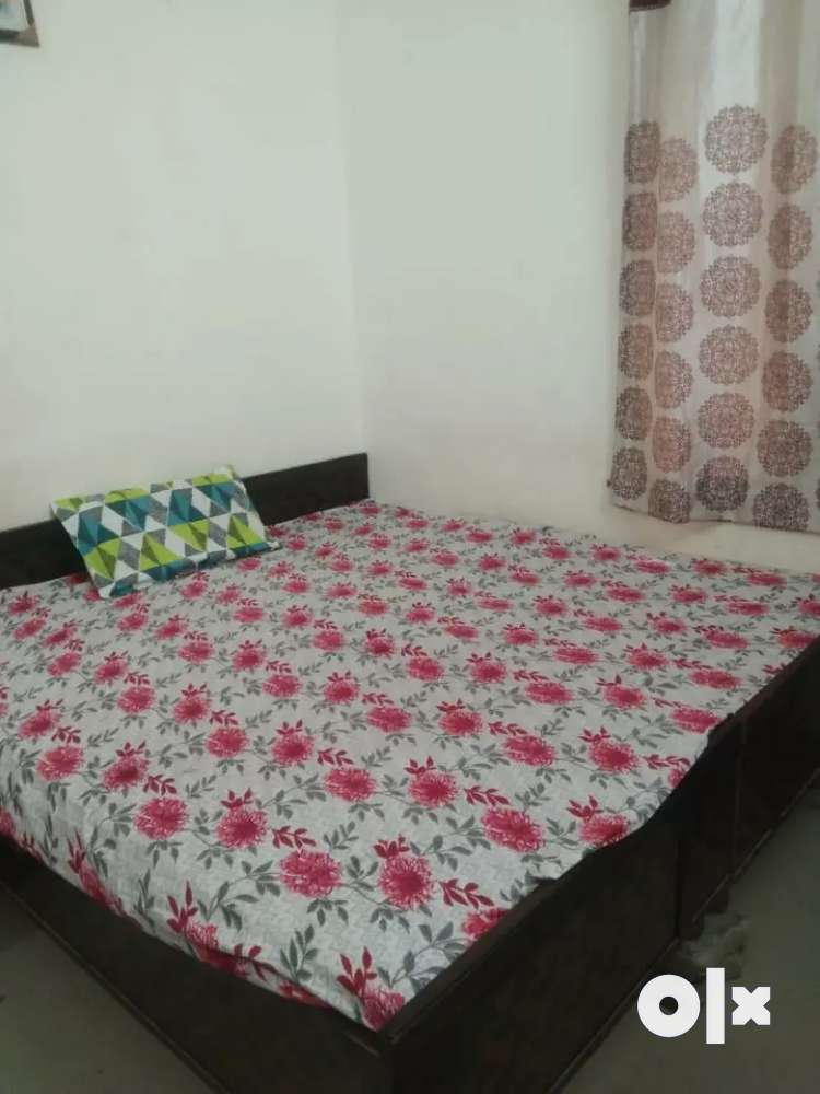 Furnished independent rooms