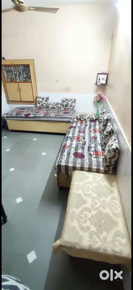 1bhk flat family/girls
