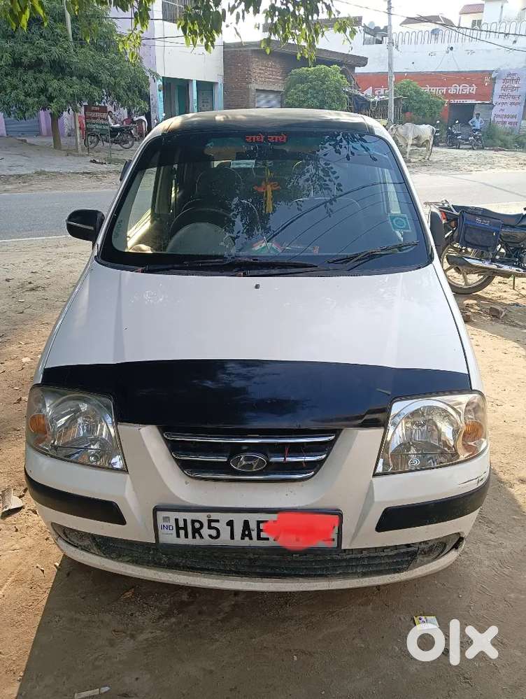 White colour Santro car