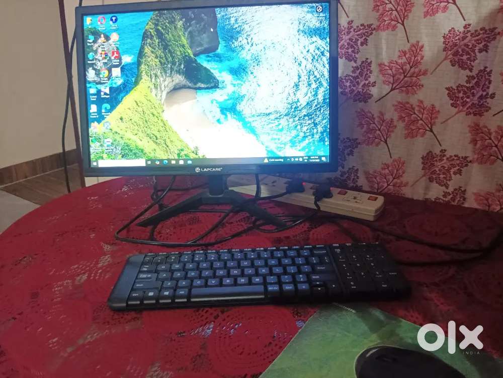 Computer system with accessories (1year old)