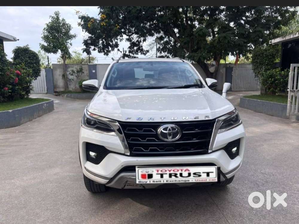 Toyota Fortuner 4X4 MT 2.8 Diesel, 2022, Diesel
