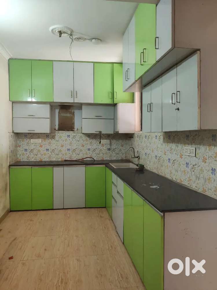 3BHK flat with car parking, moduler kitchen, store room.