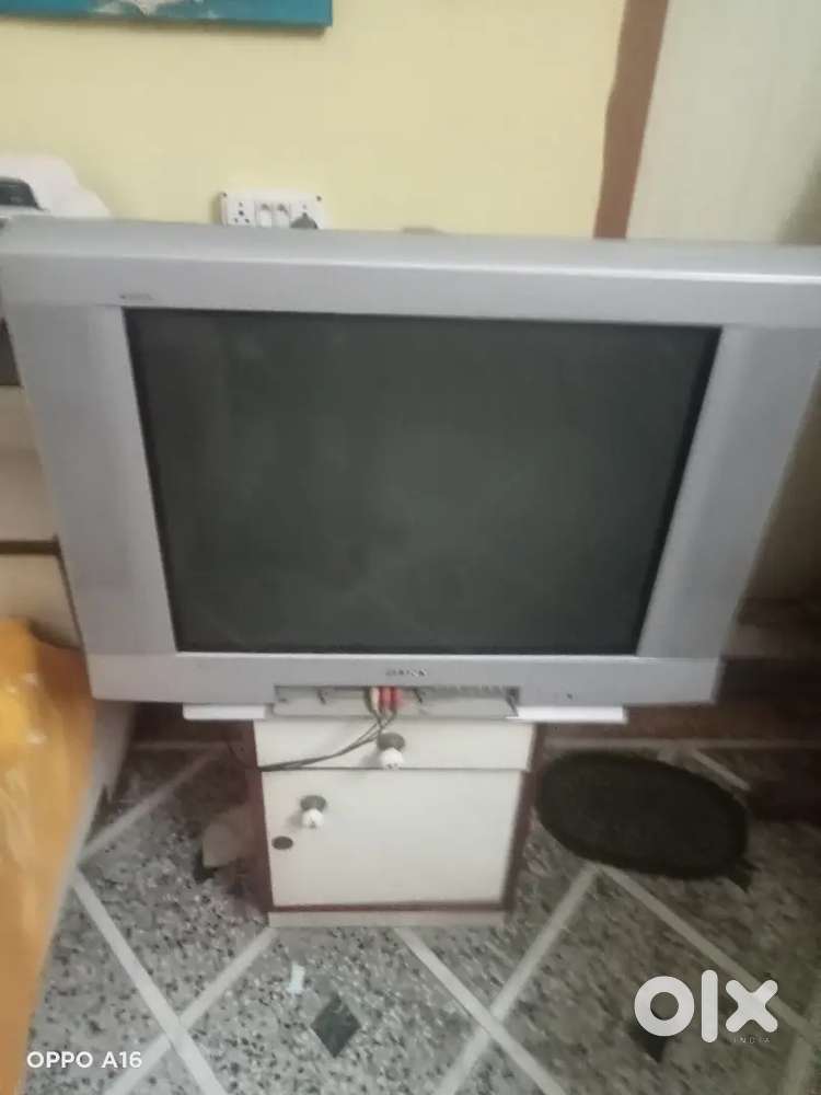 Sony 32 inch color box tv