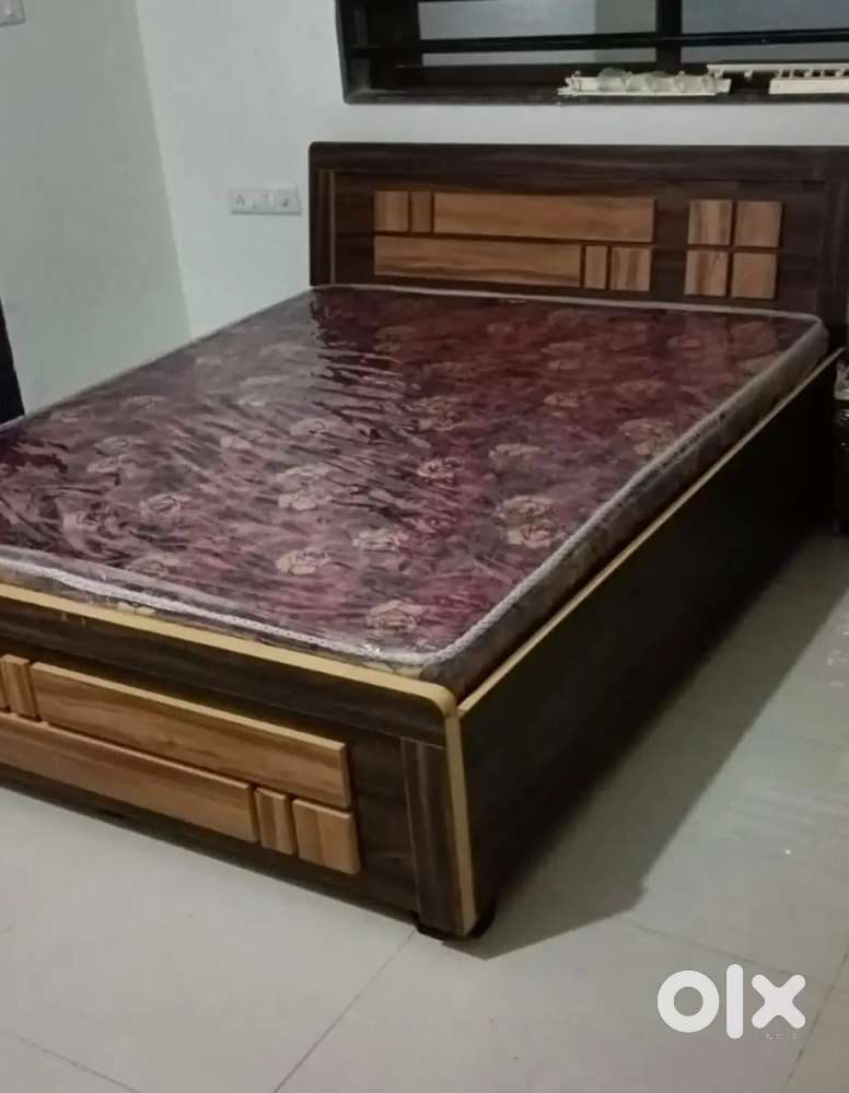 Queen size bed with storage 5 yers warranty