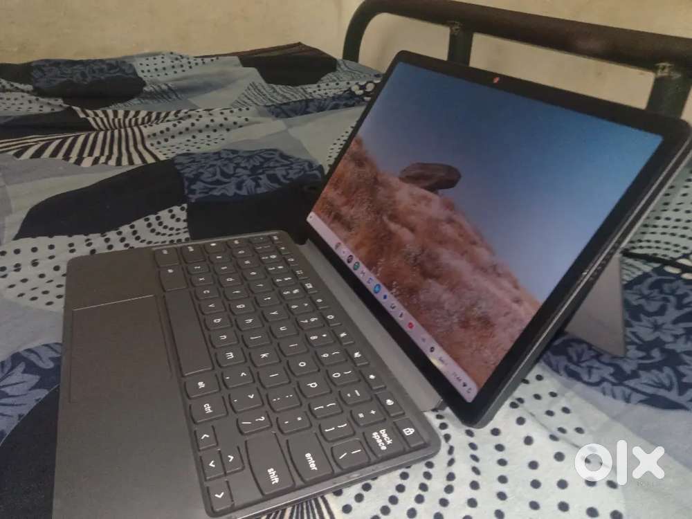 Lenovo cromebook duet 3 month old new condition