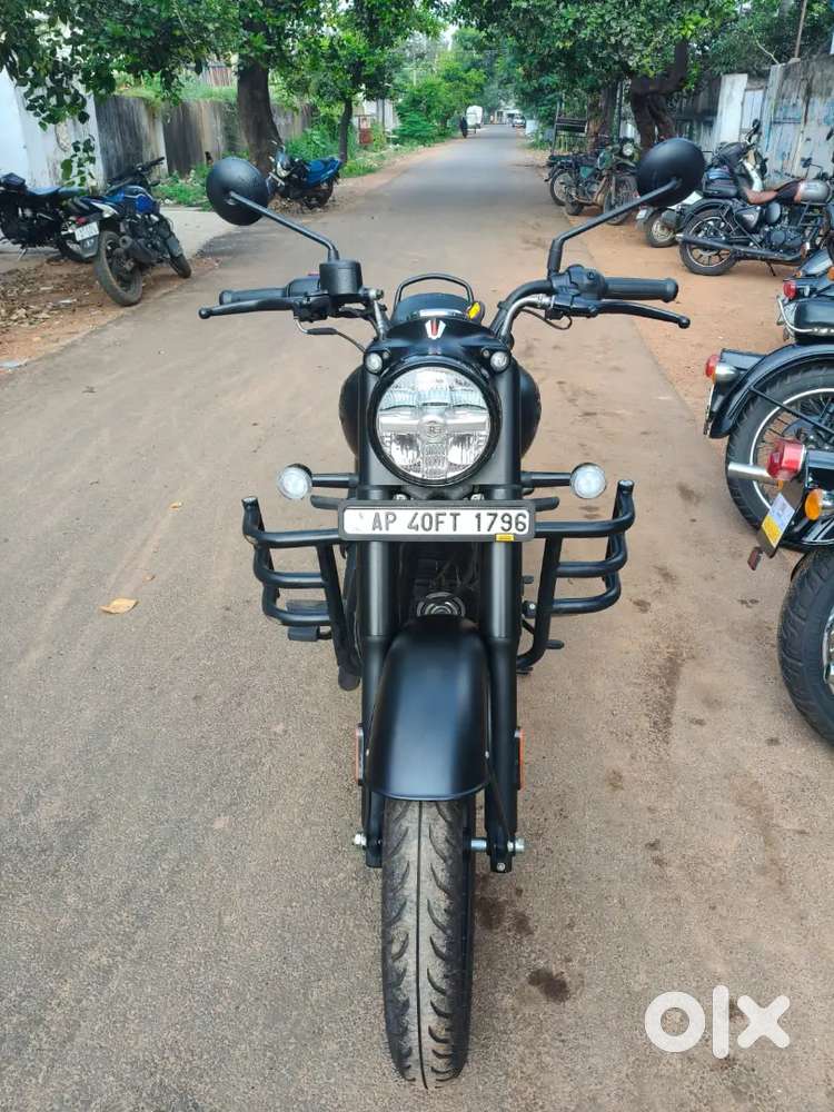 Royal Enfield Classic 350 – Urgent Sale, Best Price!