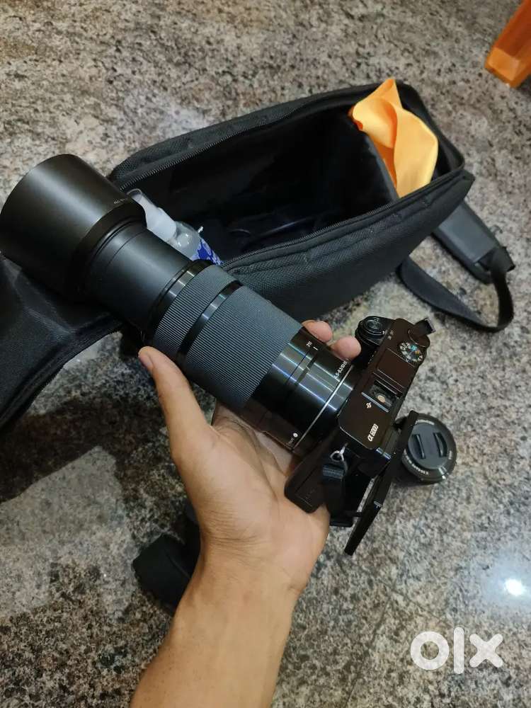 Sony Alpha A6000 MIRRORLESS CAMERA DOUBLE
LENS-EXCELLENT CONDITION