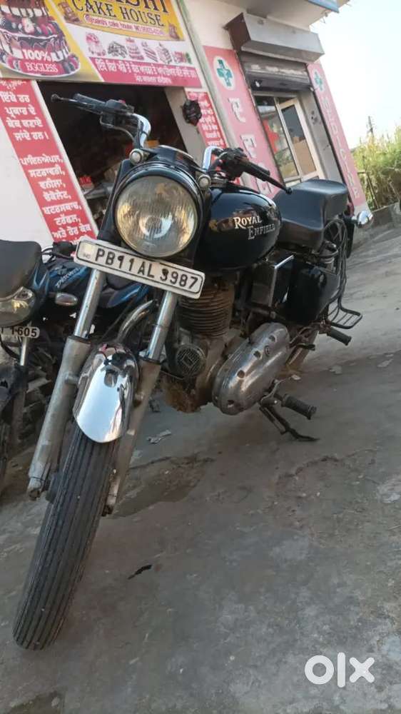 Ghar par koi chlane wala nhi hai