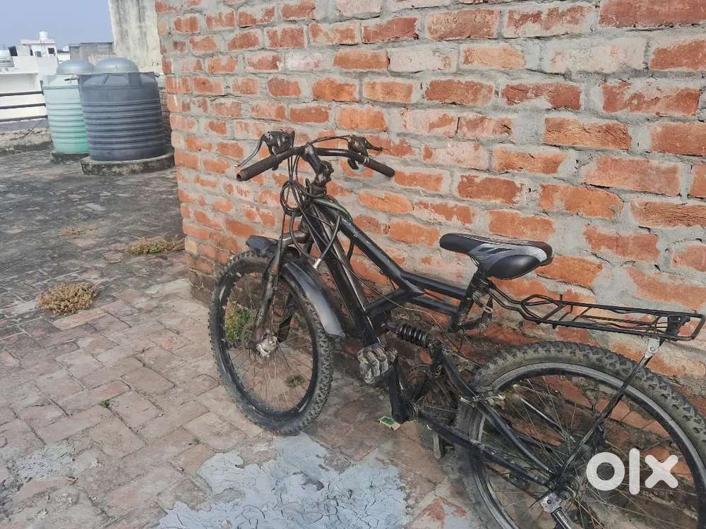 CYCLE WITH GEAR