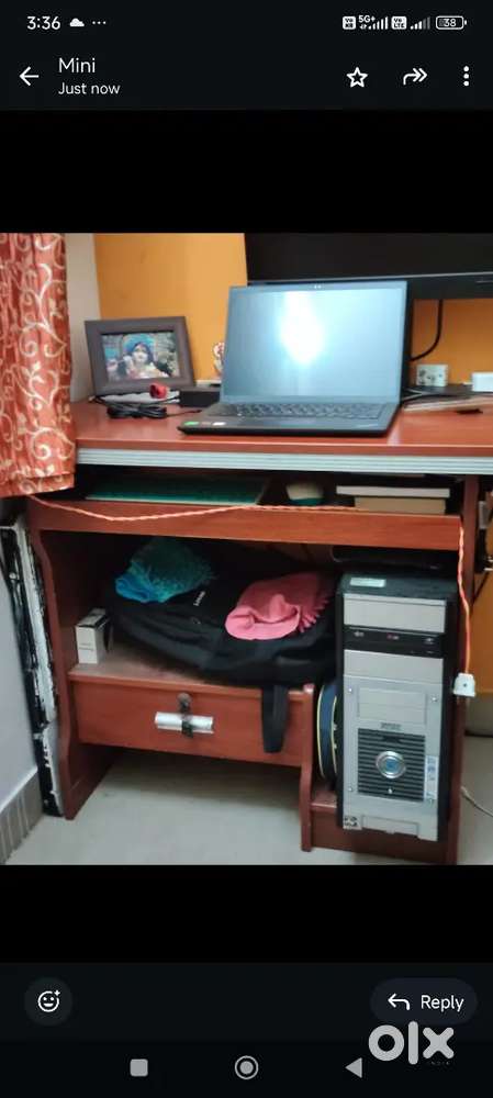 Good condition computer table