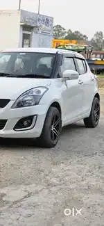 भाई कोई कमी नहीं है...नयी लेनी है इसलिए बेच रहा हूं⁸