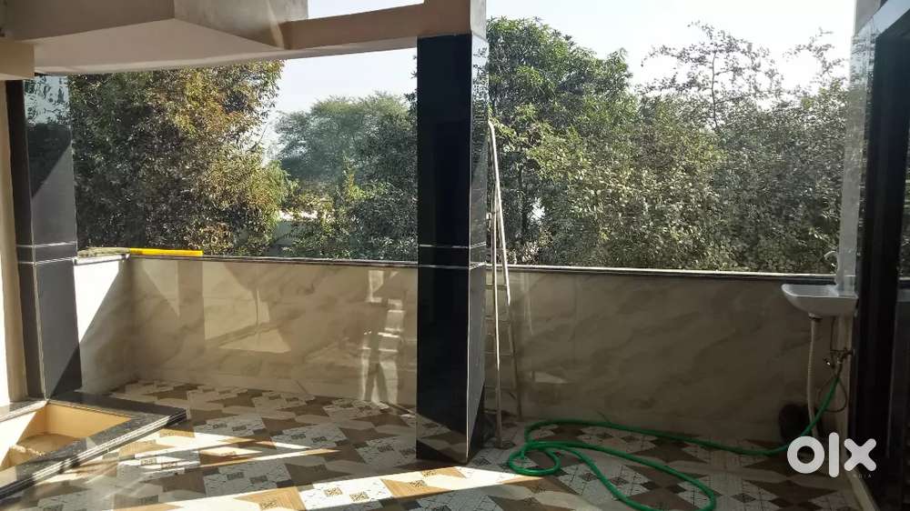 Room available for family and outside job person