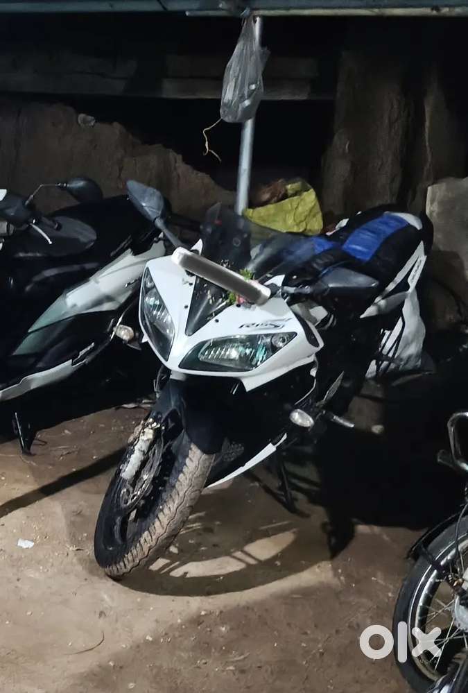 Yamaha R15S