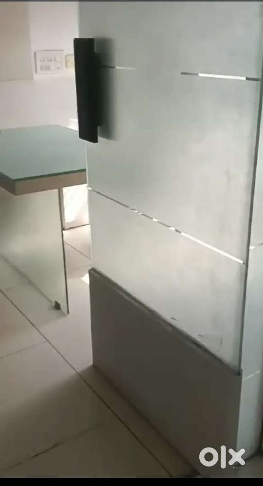 Road facing,2nd Floor,1100ft cpt