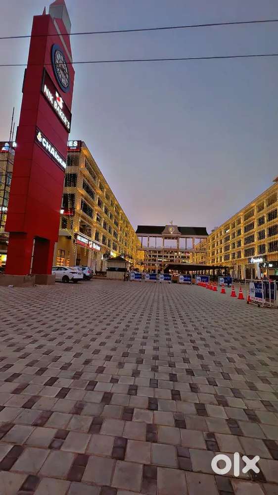 166 gaj Showroom for sale 2nd floor