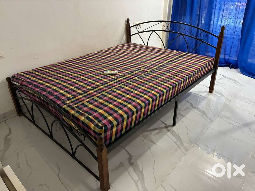 Queen Bed with Matrex