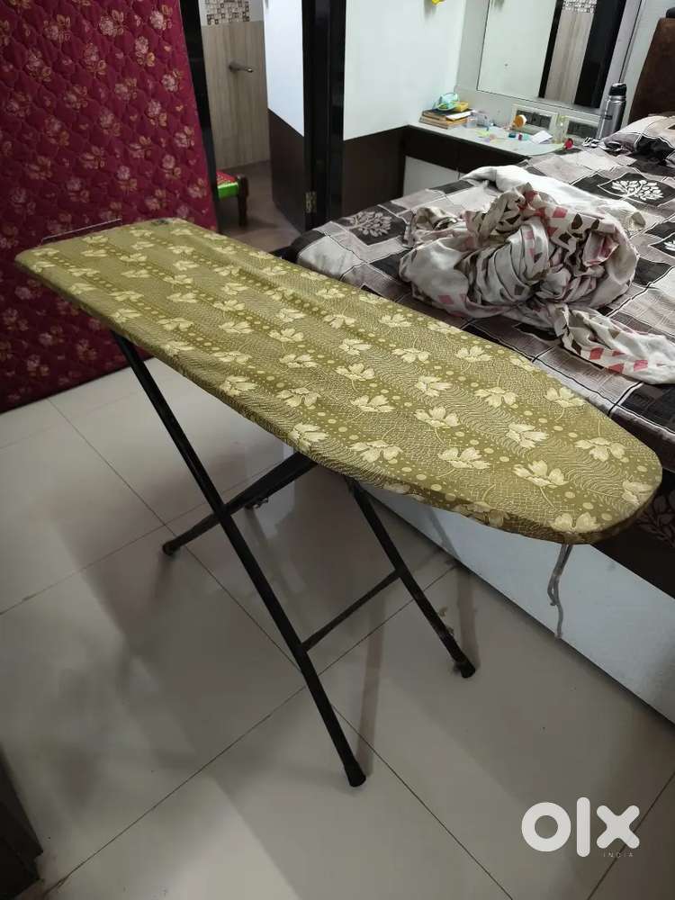 Press or ironing stand