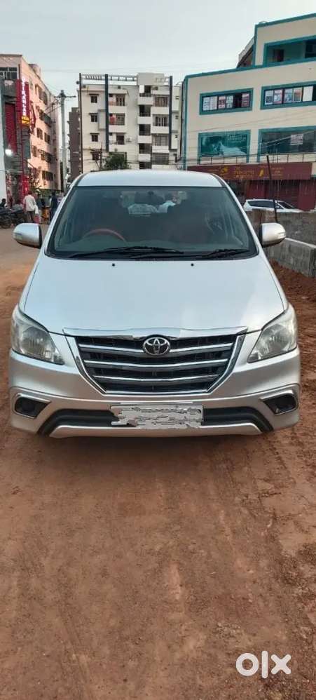 Toyota Innova 2012 Diesel Well Maintained