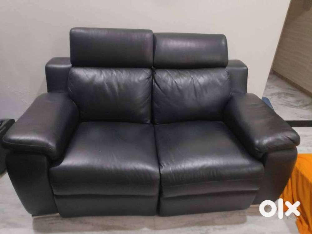 2-Seater Leather Automatic Recliner Sofa